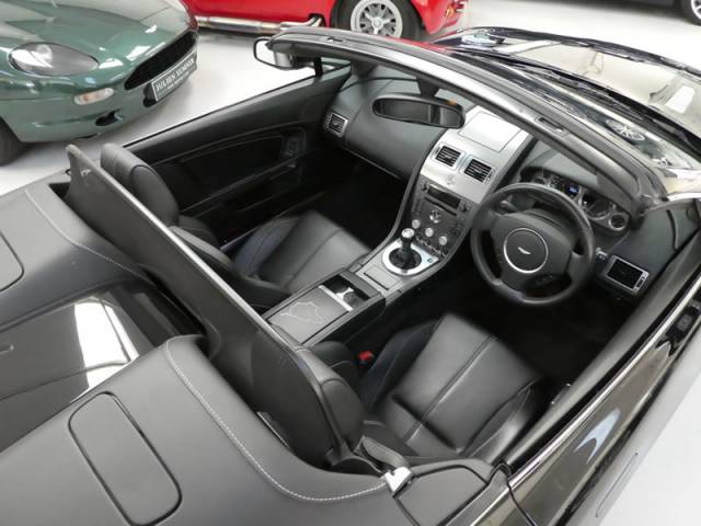 Aston Martin V8 Vantage