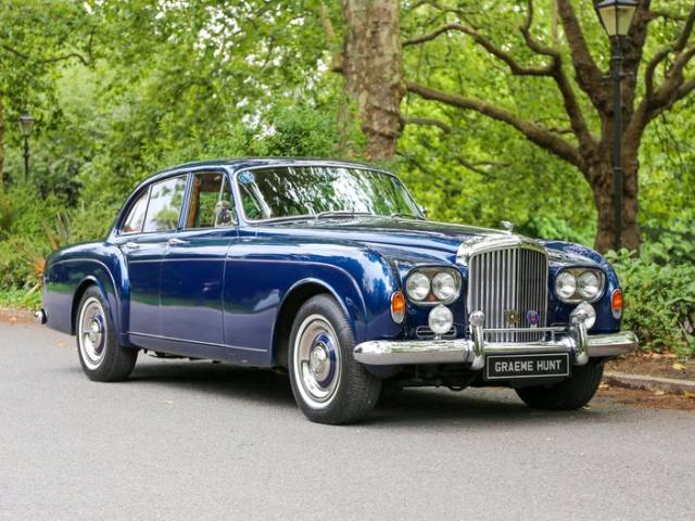 Image 1/44 of Bentley S 3 Continental Flying Spur (1964)