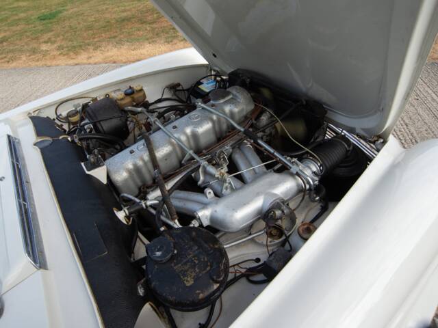 Mercedes-Benz 230 SL