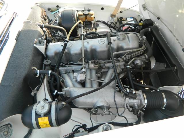 Mercedes-Benz 280 SL