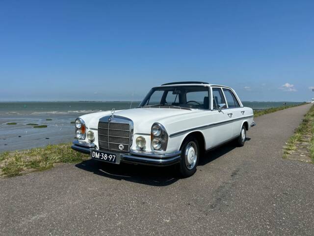 Afbeelding 1/5 van Mercedes-Benz 280 SE (1970)