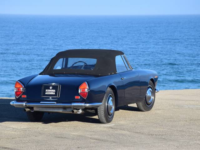 Lancia Flaminia GT 3C 2.5 Convertible - Lancia Flaminia Convertible 2.5L 3 C completely restored