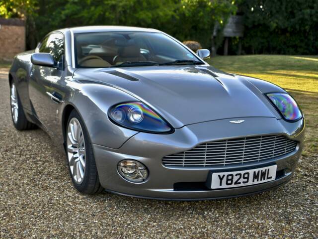 Bild 1/50 von Aston Martin V12 Vanquish (2001)