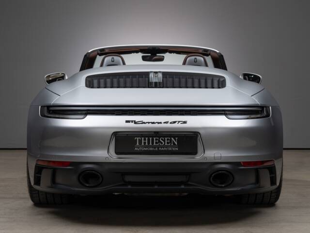 Porsche 911 Carrera 4 GTS