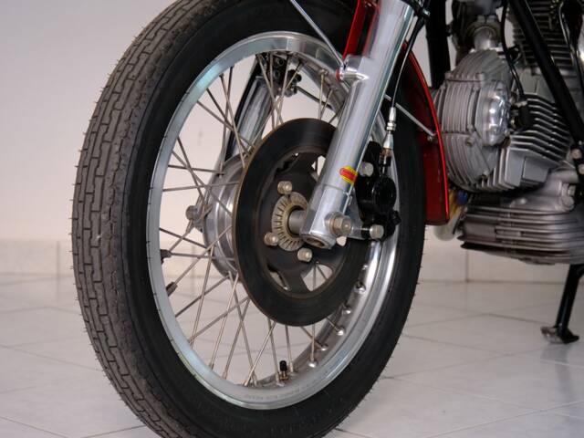 Ducati 750 GT