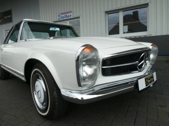 Mercedes-Benz 280 SL