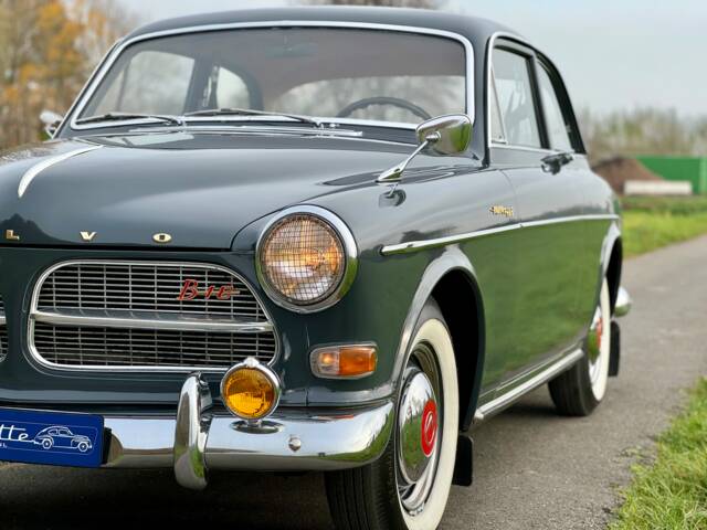Volvo P 121