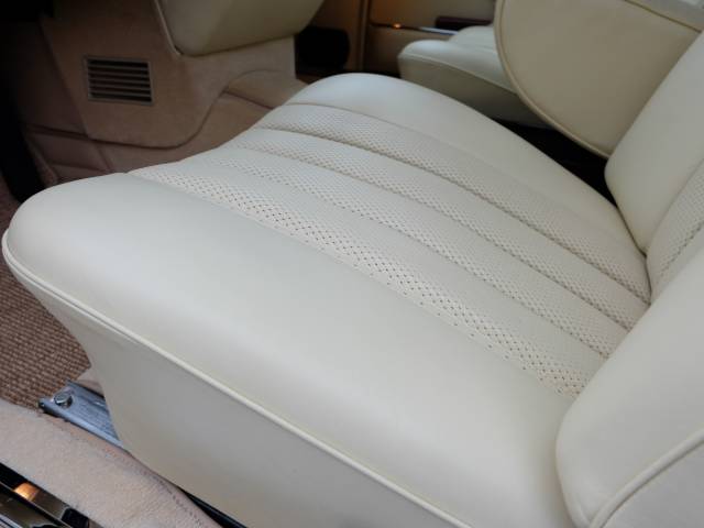 Mercedes-Benz 300 SE