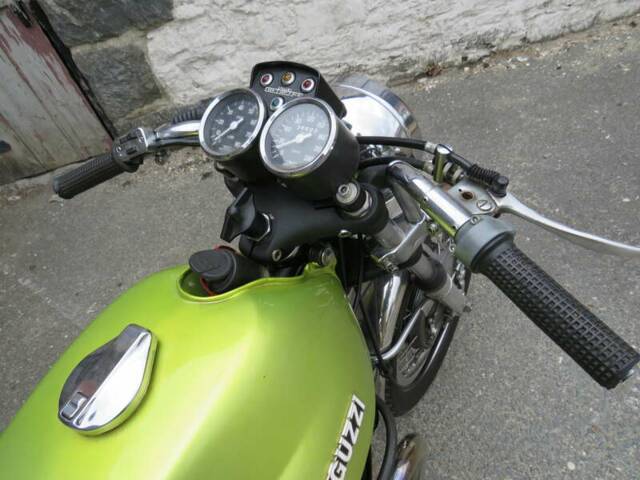 Moto Guzzi V7 Sport