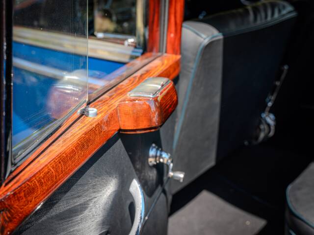 Mercedes-Benz 300