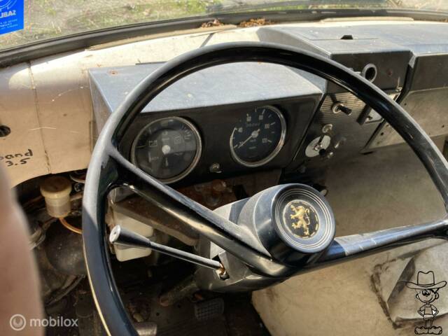 Peugeot J7