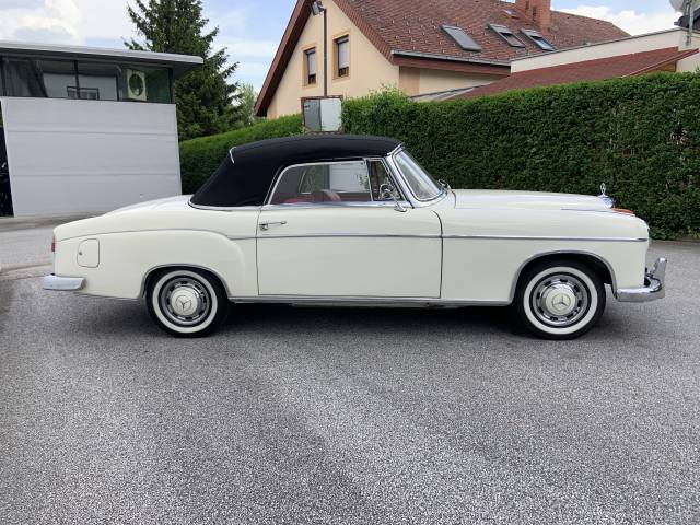 Mercedes-Benz 220 S Cabriolet