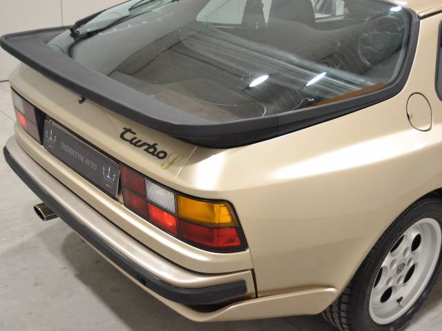 Porsche 944 Turbo