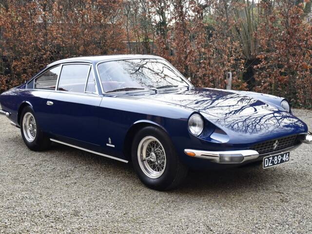 Image 1/55 of Ferrari 365 GT 2+2 (1968)