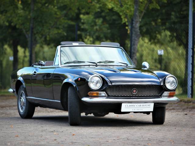 FIAT 124 Classic Cars for Sale - Classic Trader