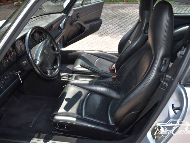 Porsche 911 Carrera