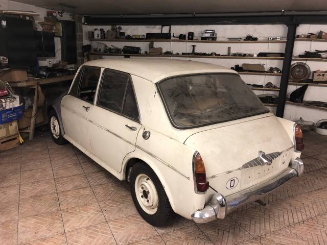 Image 1/5 of MG 1100 (1965)