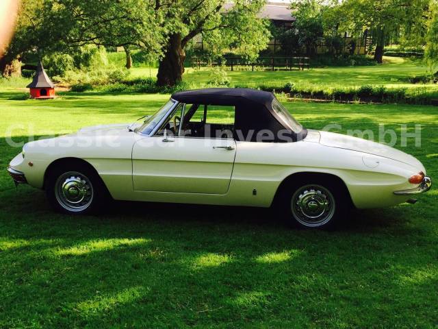 Alfa Romeo 1750 Spider Veloce