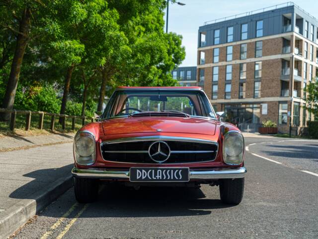 Mercedes-Benz 280 SL