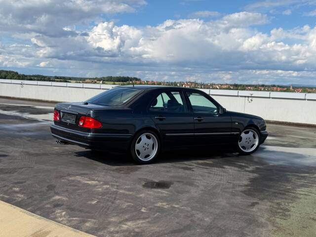 Mercedes-Benz E 50 AMG