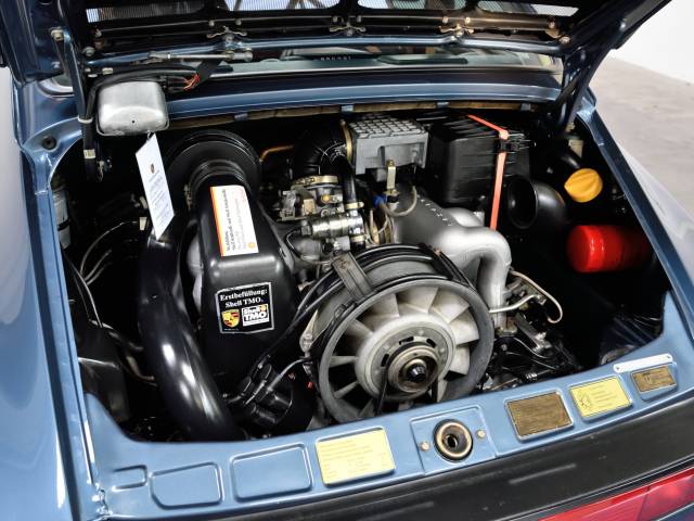 Porsche 911 Carrera 3.2