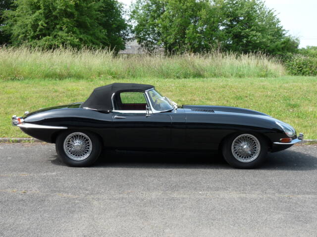 Jaguar E-Type 3.8