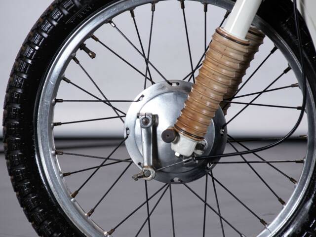 Aermacchi Zeffiro 125