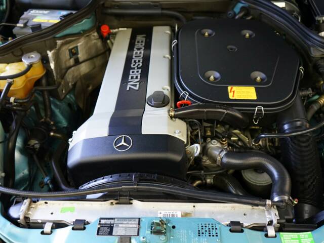 Mercedes-Benz 300 CE-24