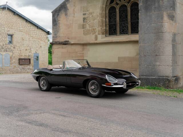 Jaguar E-Type 4.2