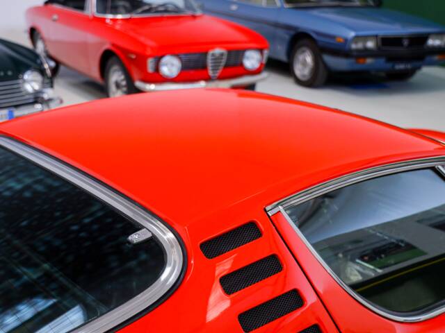 Alfa Romeo Montreal