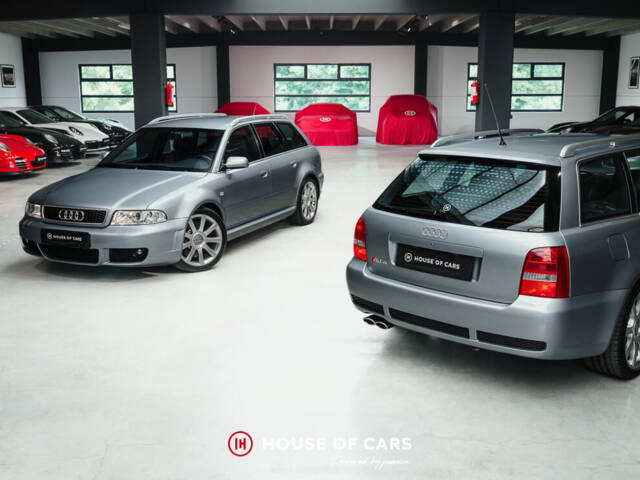 Image 1/25 of Audi RS4 Avant (2001)