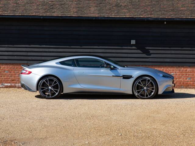 Aston Martin Vanquish