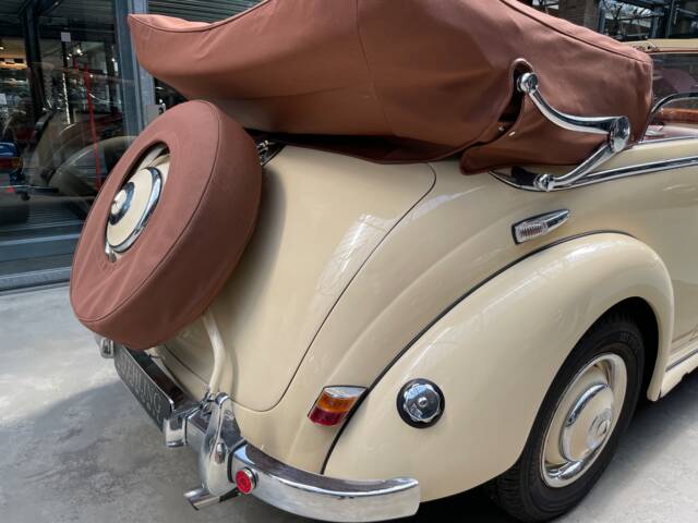 Mercedes-Benz 220 Cabriolet B