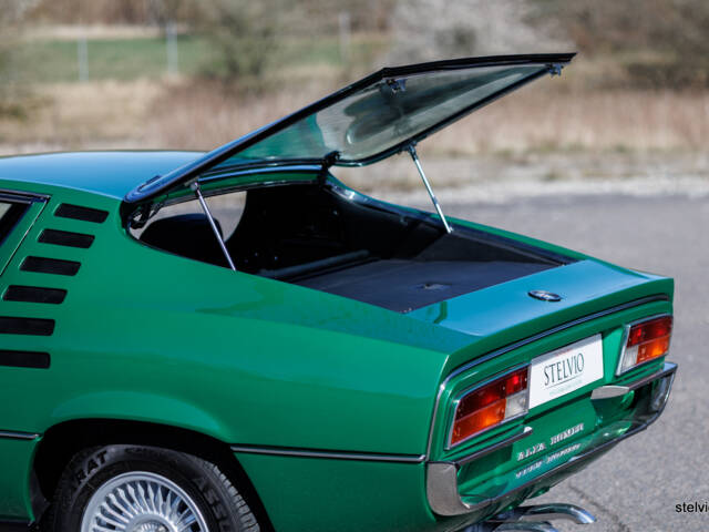 Alfa Romeo Montreal