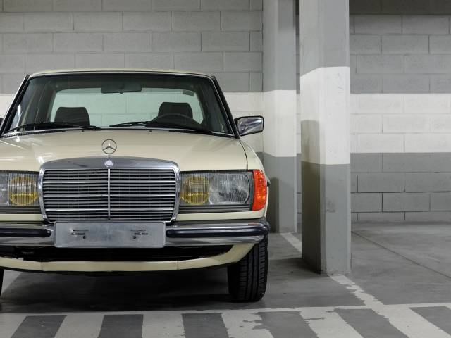 Mercedes-Benz 300 D