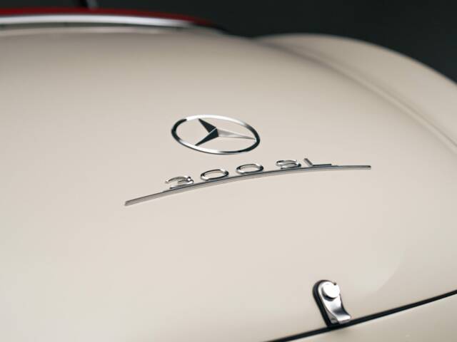 Mercedes-Benz 300 SL Roadster