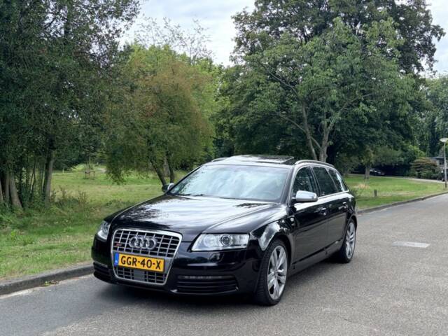 Audi S6 Avant 5.2 V10 quattro