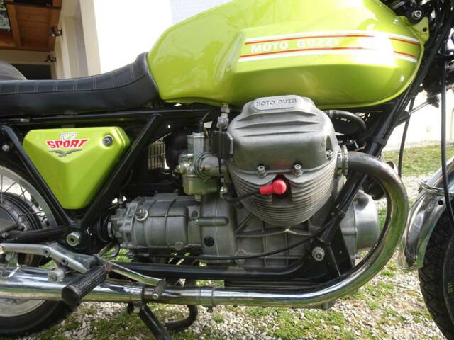 Moto Guzzi V7 Sport