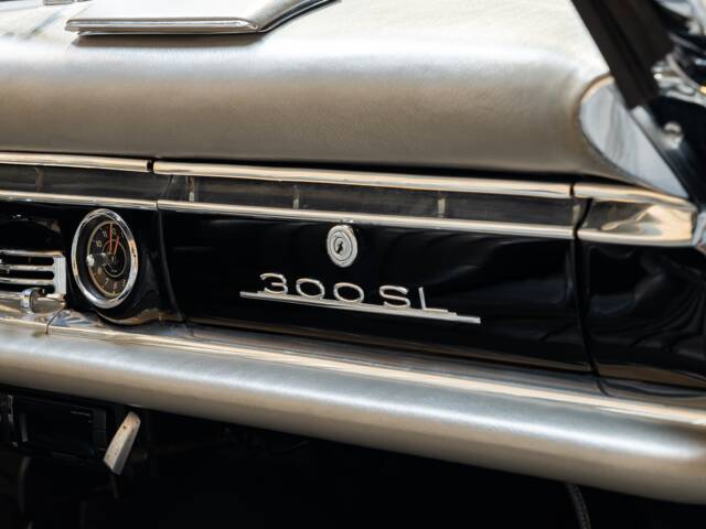 Mercedes-Benz 300 SL Roadster