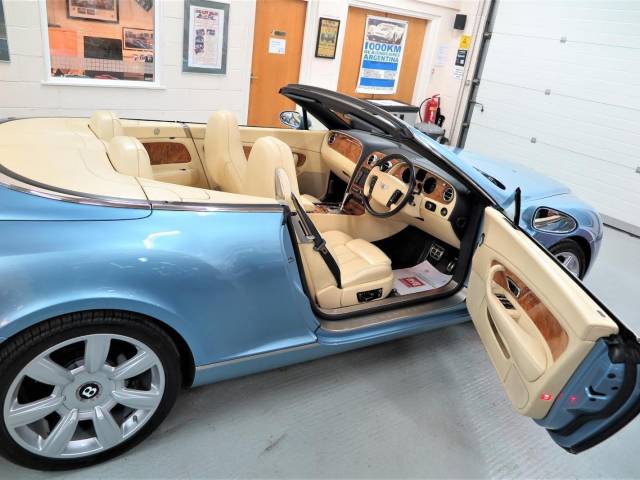 Bentley Continental GTC