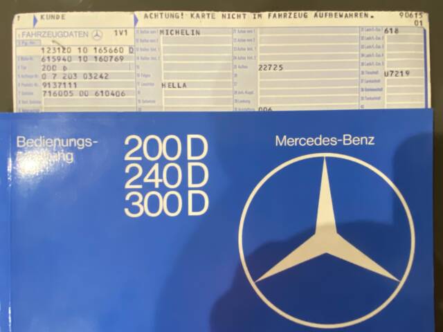 Mercedes-Benz 200 D