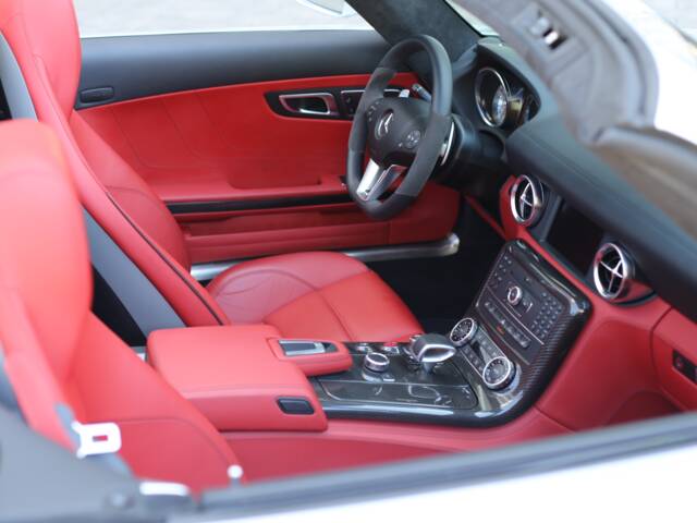 Mercedes-Benz SLS AMG Roadster