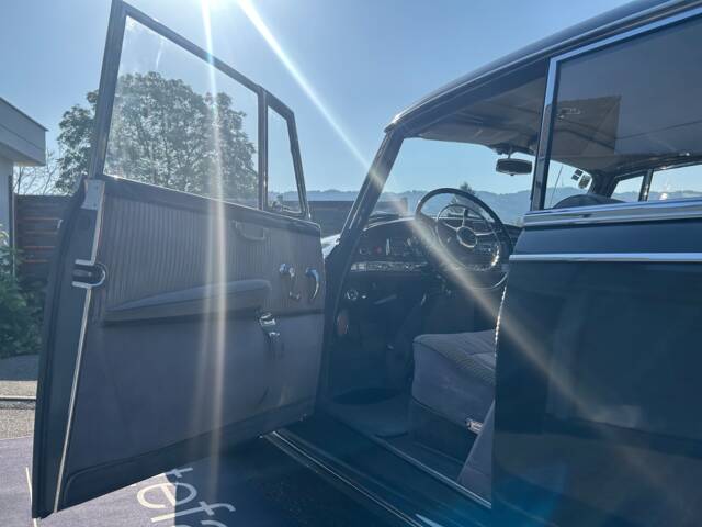 Mercedes-Benz 300 d