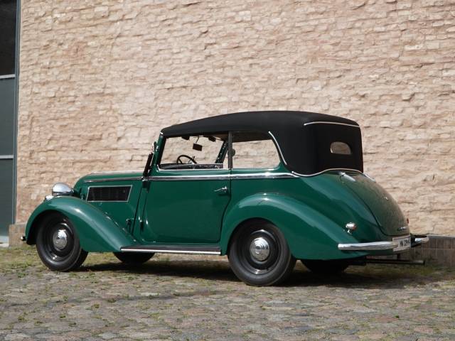 BMW 329