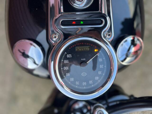 Harley-Davidson FLD Dyna Switchback