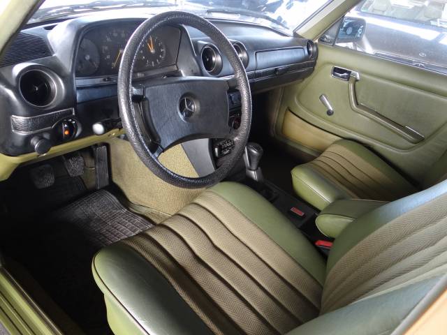 Mercedes-Benz 200 T