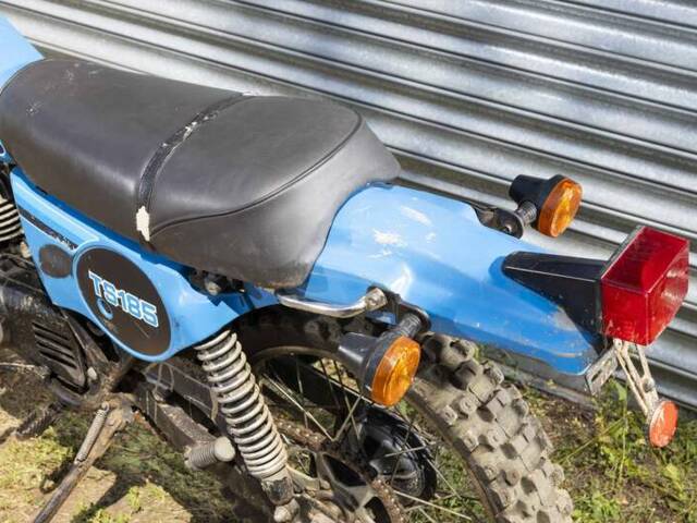 Suzuki TS 185