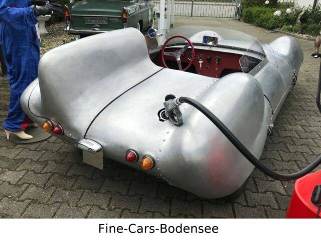 Image 1/20 of Lotus Eleven (1960)