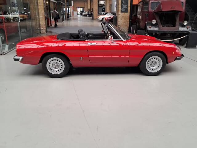 Alfa Romeo 2000 Spider Veloce