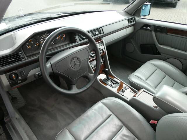 Mercedes-Benz 500 E